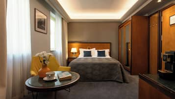 Hypo-allergenic bedding available, minibar, in-room safe, desk