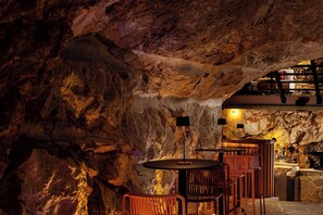 2 bars/lounges, cocktail bar, lobby lounge - Hotel More (Dubrovnik)