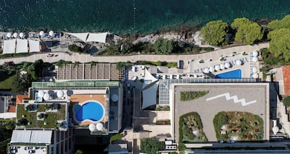 Hotel More