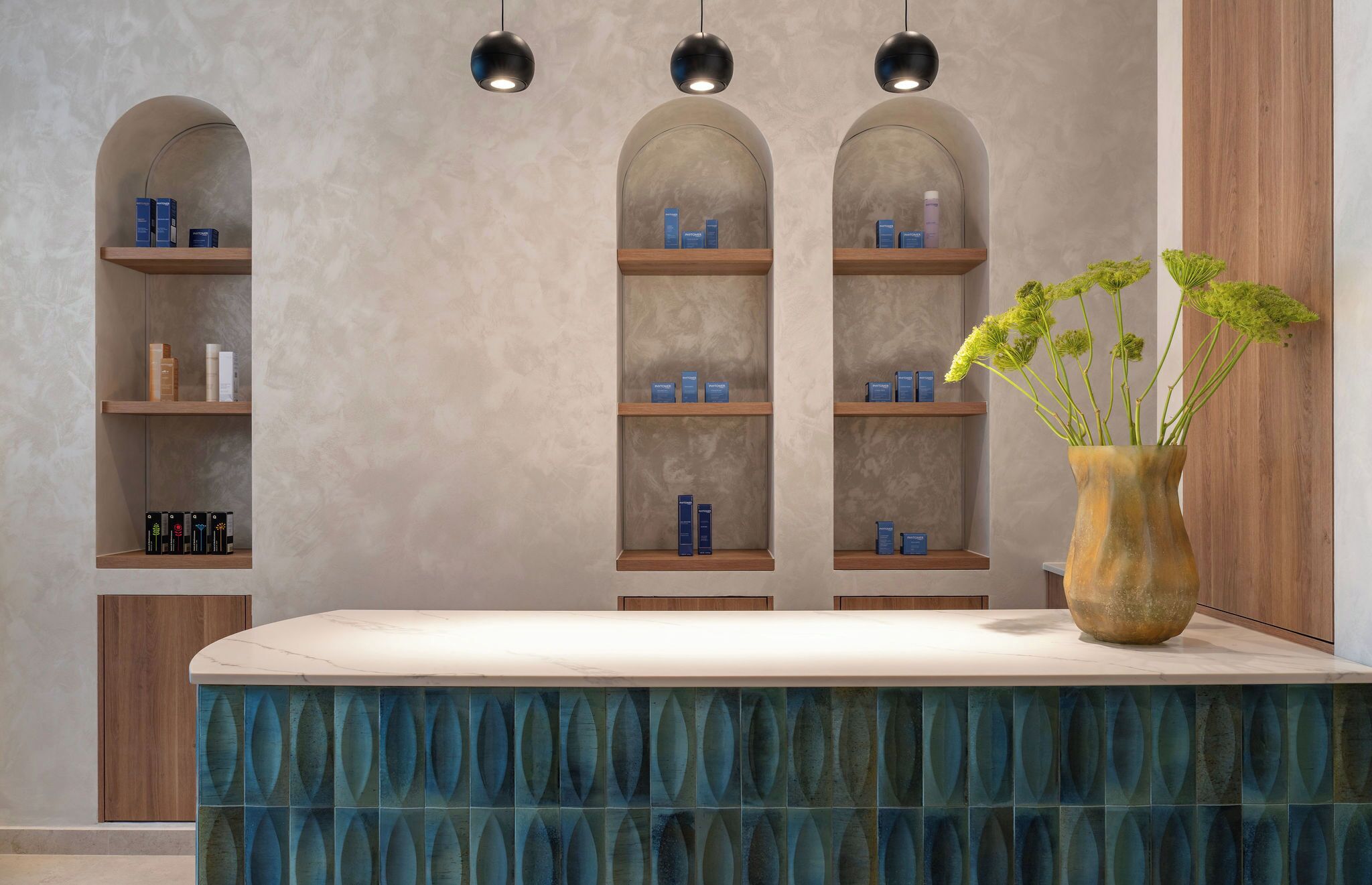 Couples treatment rooms, sauna, body treatments, aromatherapy