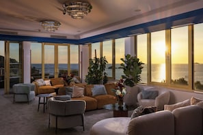 Lobby sitting area - Hotel More (Dubrovnik)