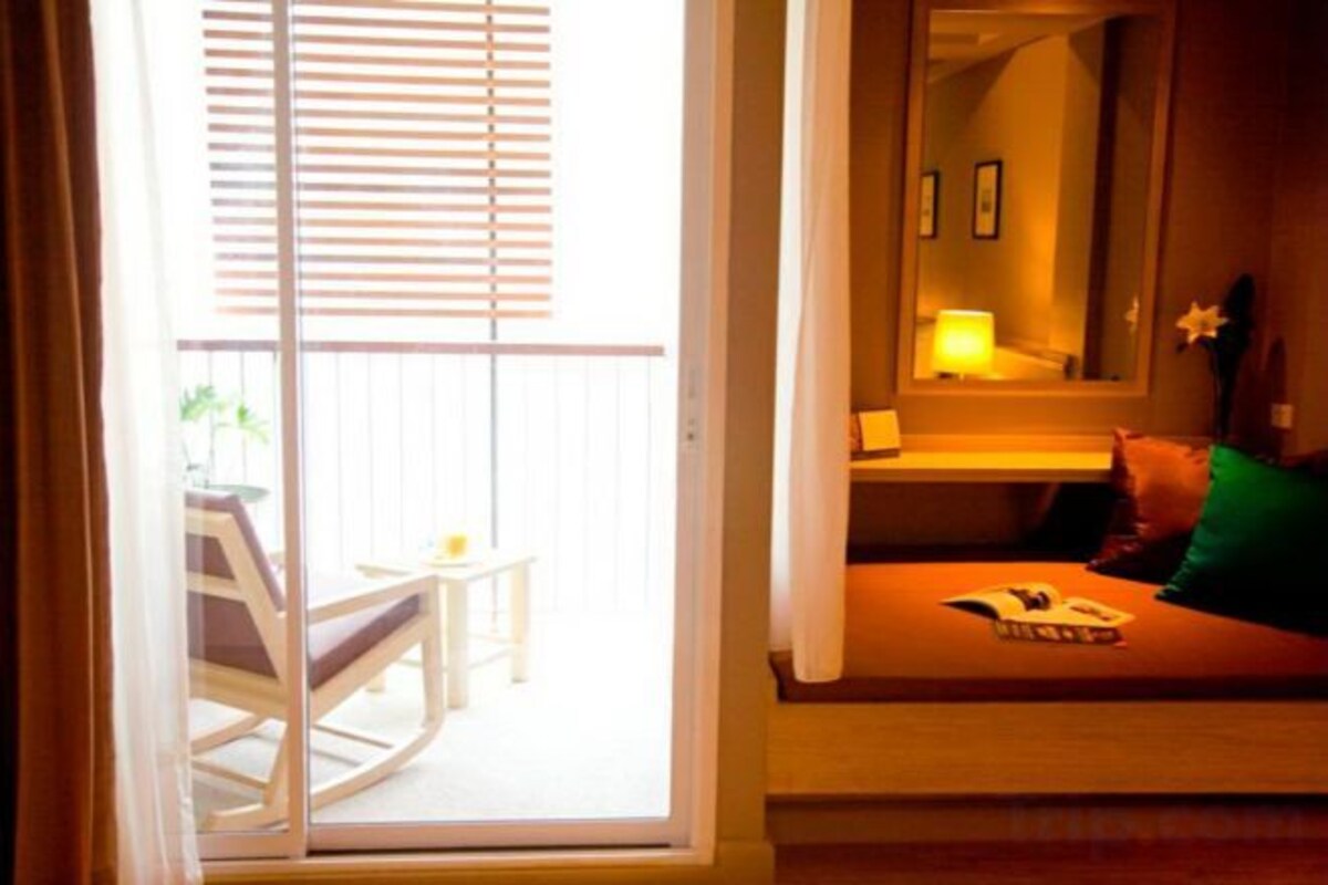 Cofres nos quartos, escrivaninha, cortinas blackout, Wi-Fi de cortesia