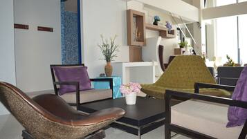 Sala de estar en el lobby