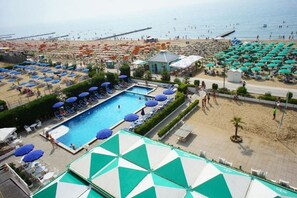 Outdoor pool - Hotel Heron (Jesolo)