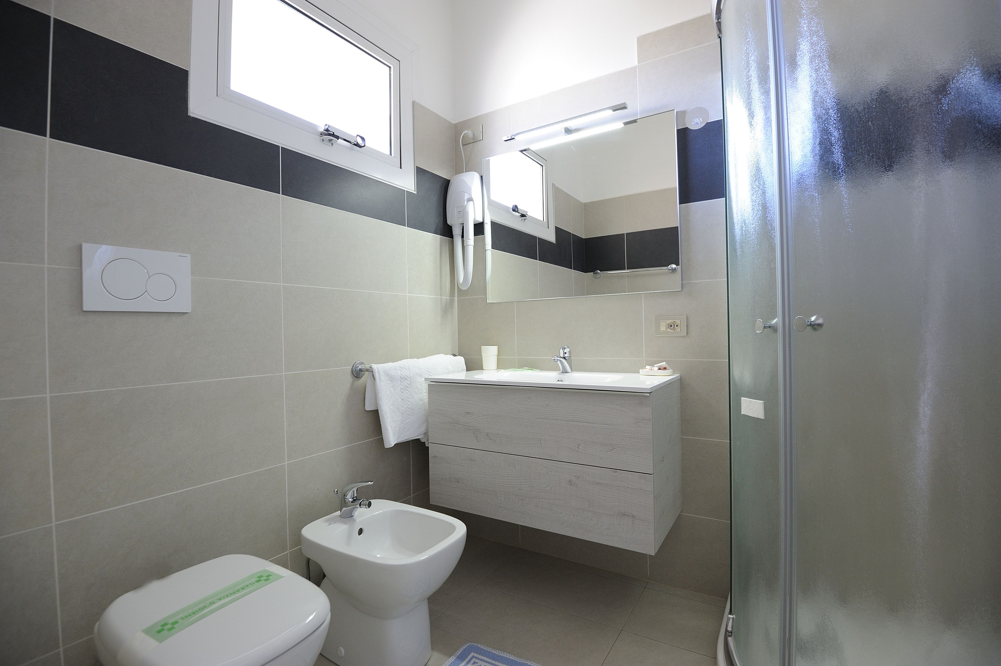 shower, free toiletries, hair dryer, bathrobes