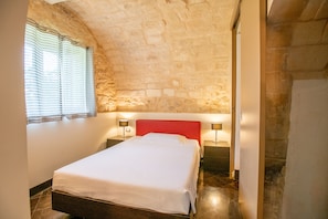1 bedroom, minibar, in-room safe, individually furnished