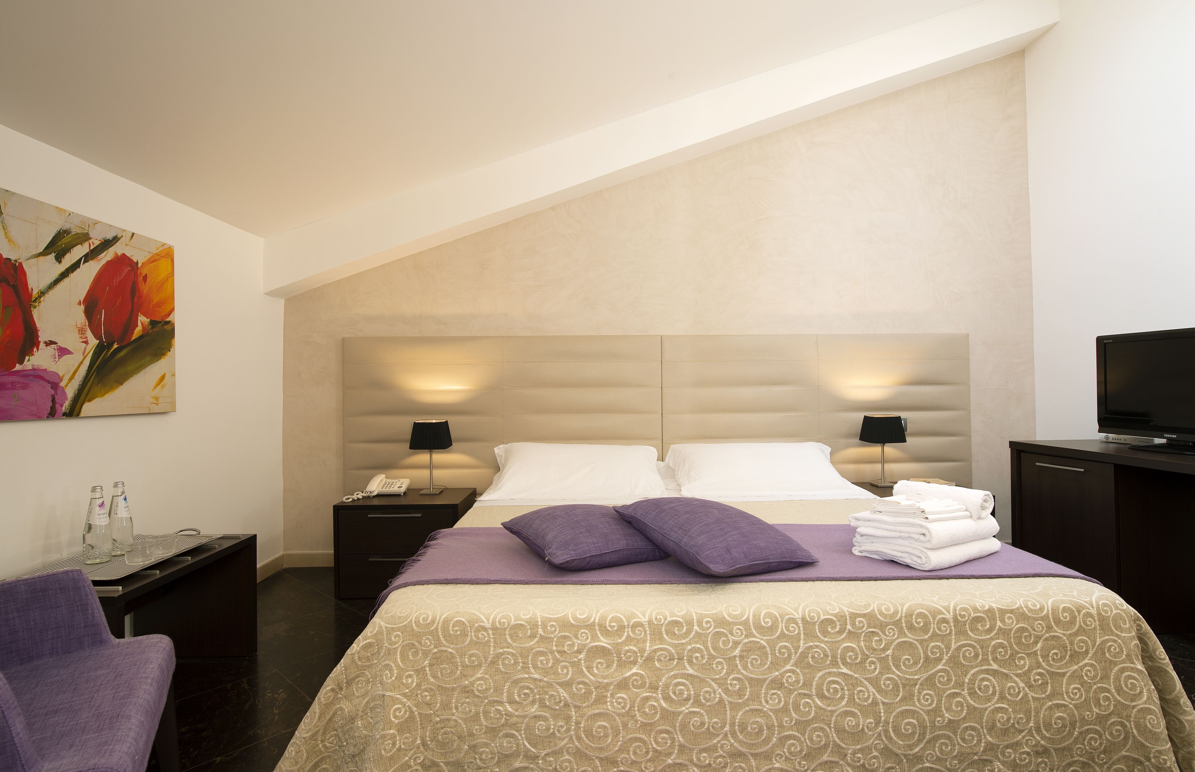 Minibar, coffres-forts dans les chambres, ameublement personnalisé