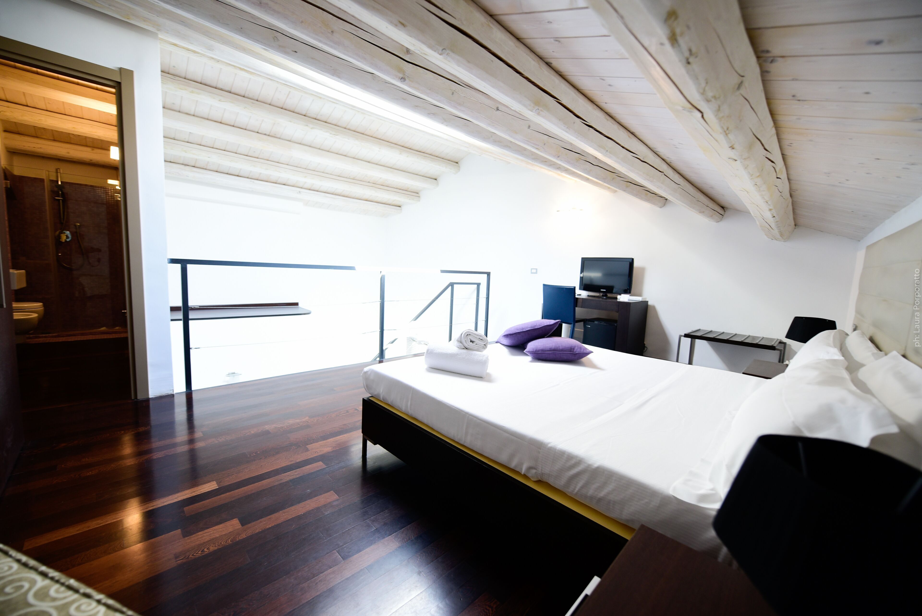 Minibar, coffres-forts dans les chambres, ameublement personnalisé