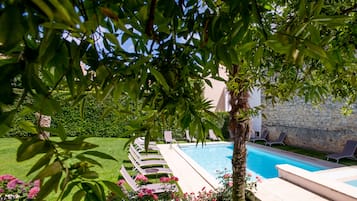 Seasonal outdoor pool, sun loungers