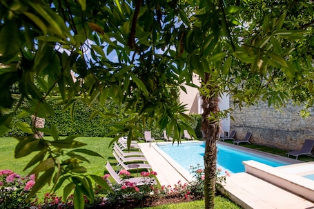 Seasonal outdoor pool, sun loungers