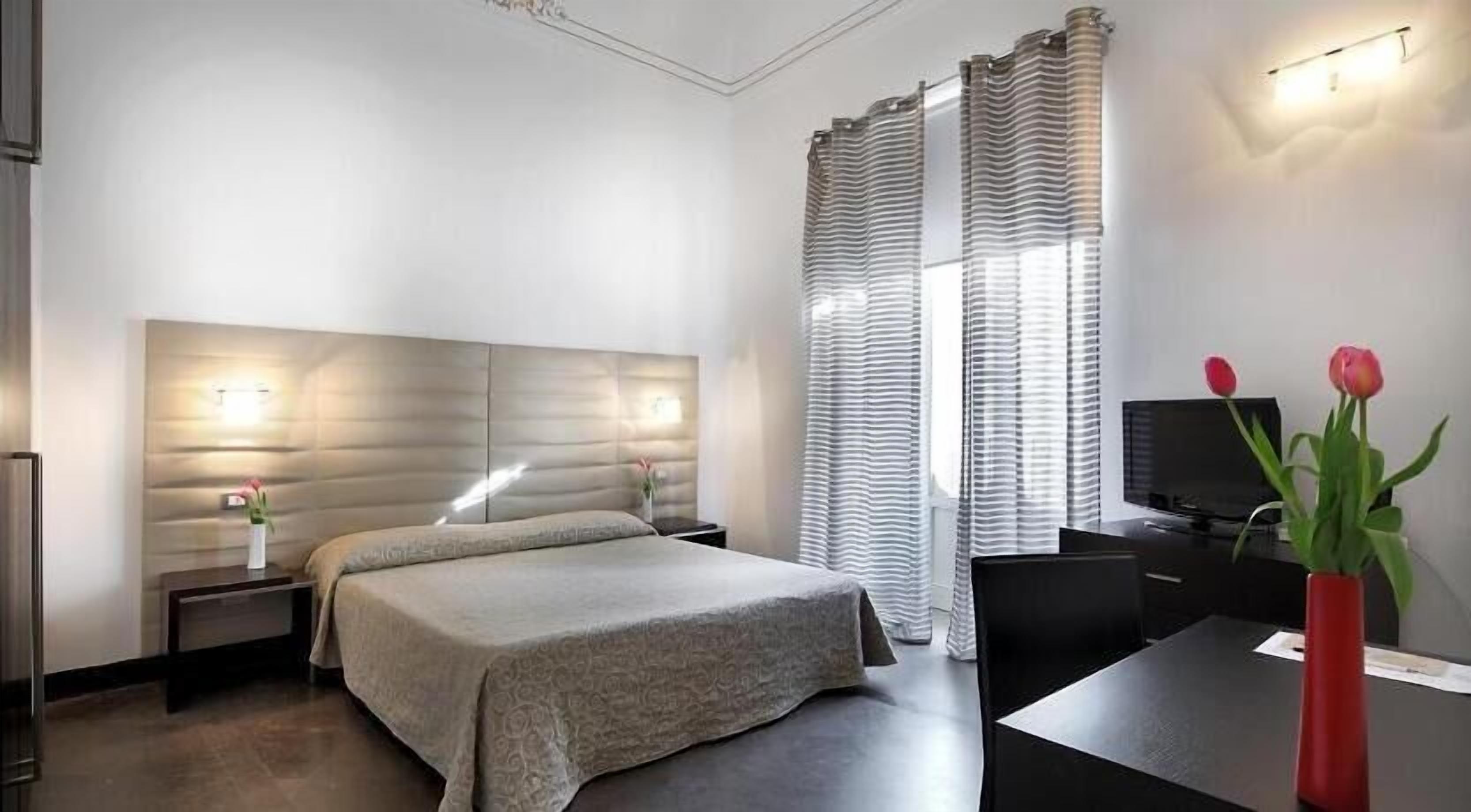 Minibar, coffres-forts dans les chambres, ameublement personnalisé