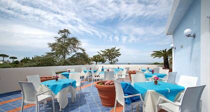 Iris Hotel