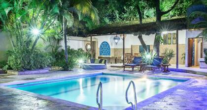 Hotel Santorini Express y Cabañas