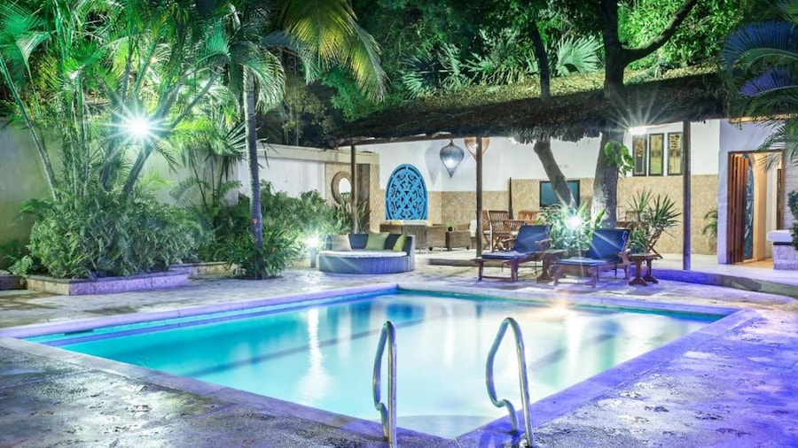 Hotel Santorini Express y Cabañas