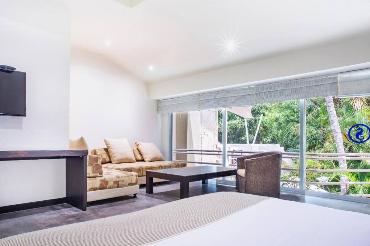 suite room | 1 bedroom, premium bedding, down duvets, in-room safe