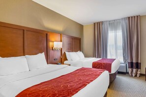 1 多间卧室、高档床上用品、办公桌、笔记本电脑工作区