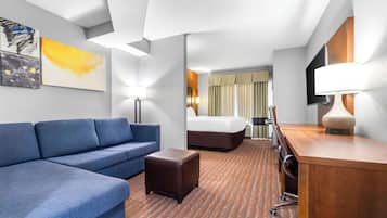 Suite, 1 King Bed with Sofa bed, Non Smoking