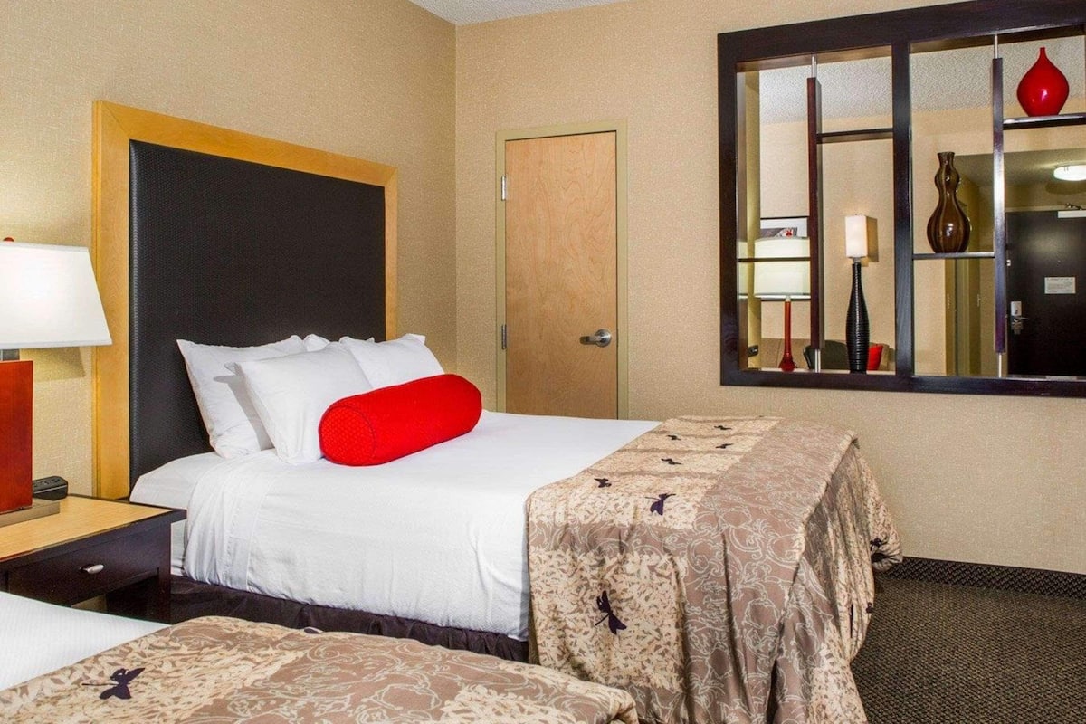 Premium bedding, desk, blackout curtains, iron/ironing board