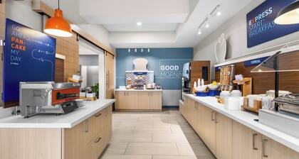 Holiday Inn Express Hotel & Suites Van Wert by IHG