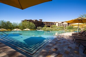 3 outdoor pools, pool umbrellas, sun loungers - The Ritz-Carlton, Dove Mountain (Marana)