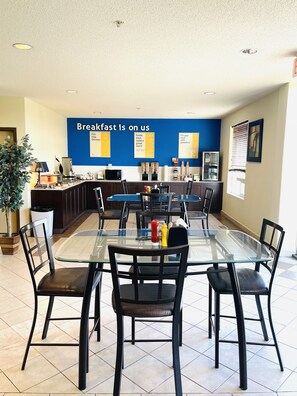 Restaurant - Days Inn by Wyndham Grande Prairie (Clairmont)