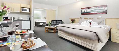 Suite Luxe, 1 très grand lit | Draps en coton égyptien, literie de qualité supérieure
