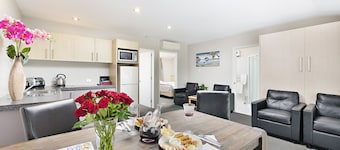 Arthur's Court Motor Lodge