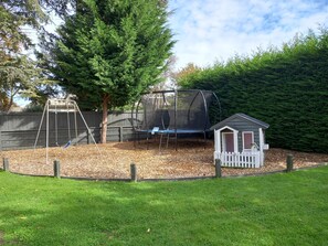 Children’s play area – outdoor - Northwood Motor Lodge (Christchurch)