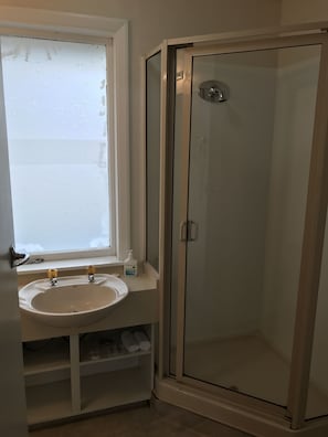Studio | Bathroom