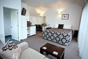 Standard Studio | Iron/ironing board, free WiFi, bed sheets