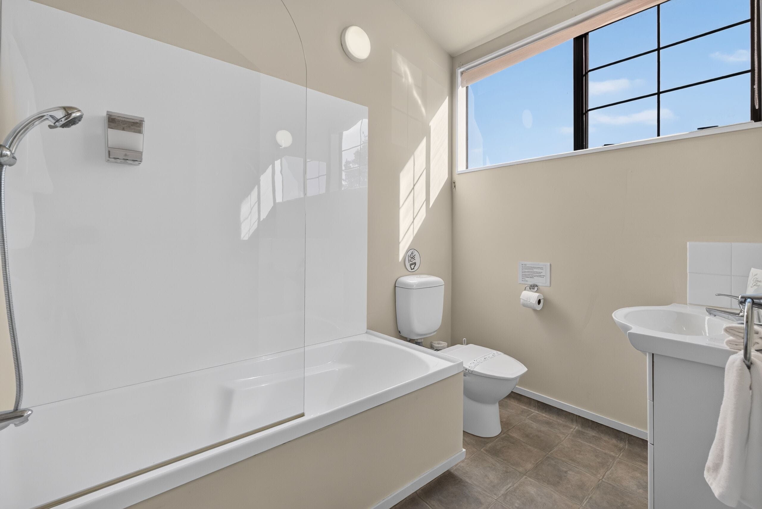 Dual Bath Unit - K | Bathroom