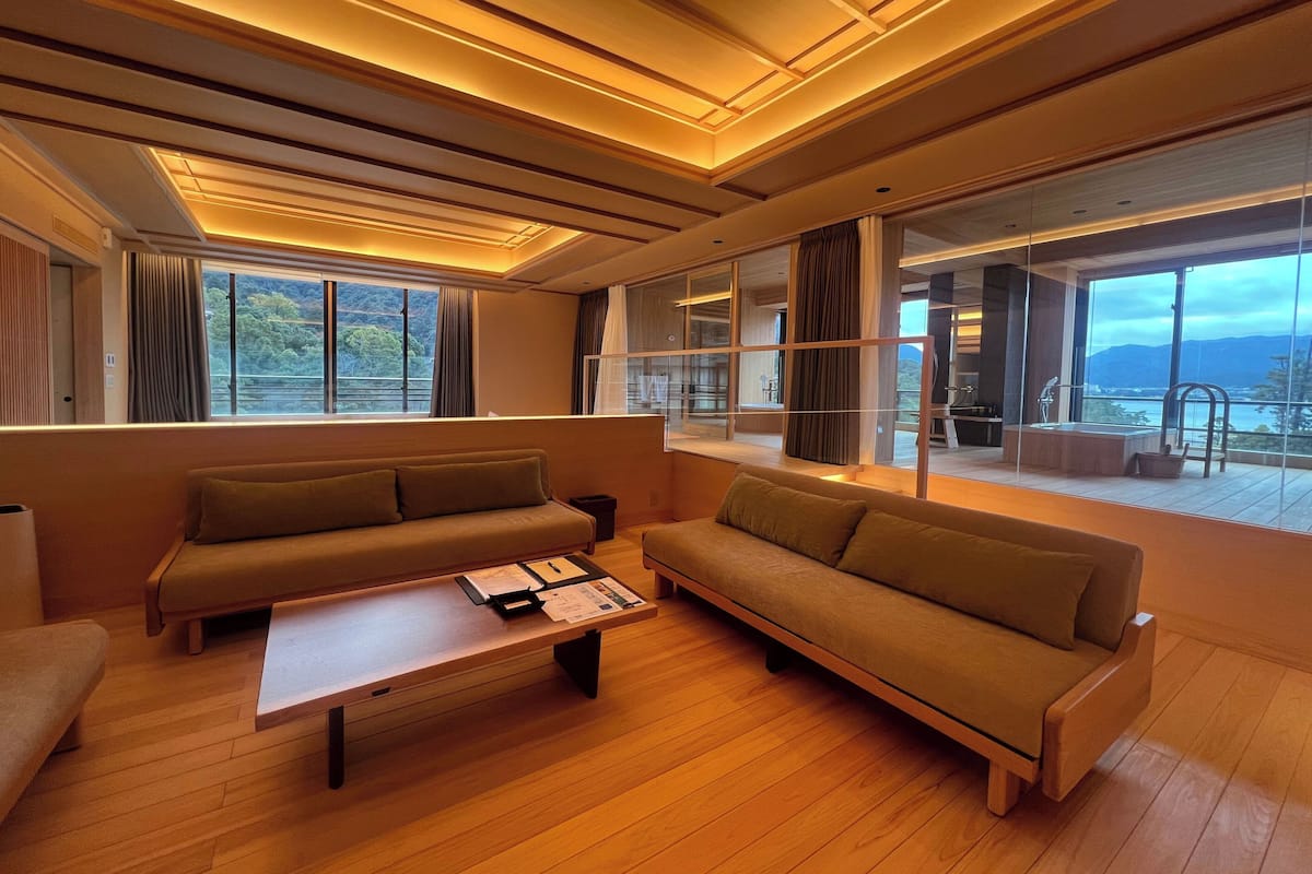 Ocean View Royal Suite Twin Room Senzan (With Open Air Bath & Sauna) 100m2 | 1 phòng ngủ, két bảo mật tại phòng, bàn