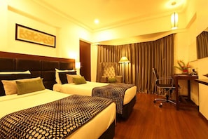 Minibar, in-room safe, desk, free WiFi