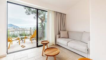 Superior Double Room, Sea View | In-room safe, desk, free WiFi, bed sheets