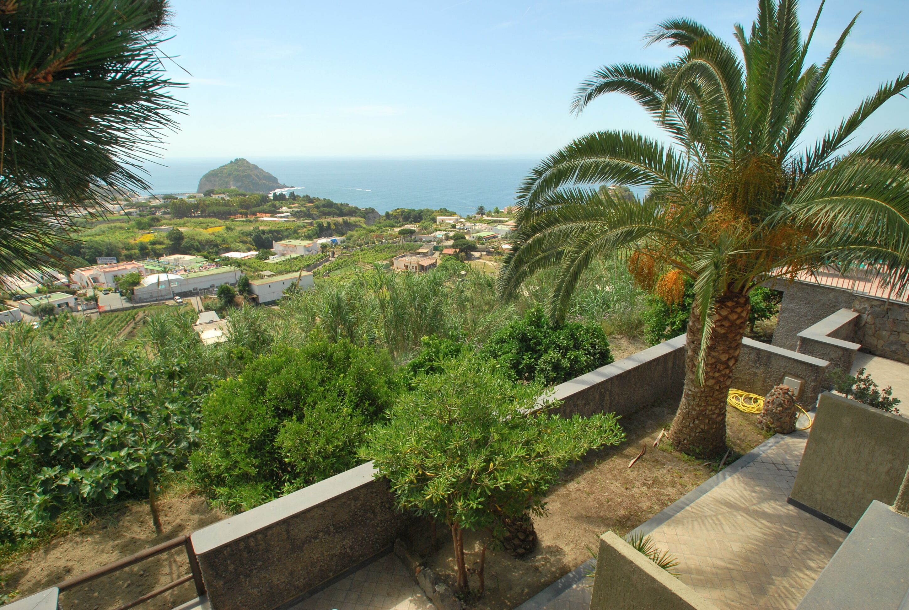 standard room, 1 queen bed, annex building | 1 bedroom, in-room safe, desk, free wifi