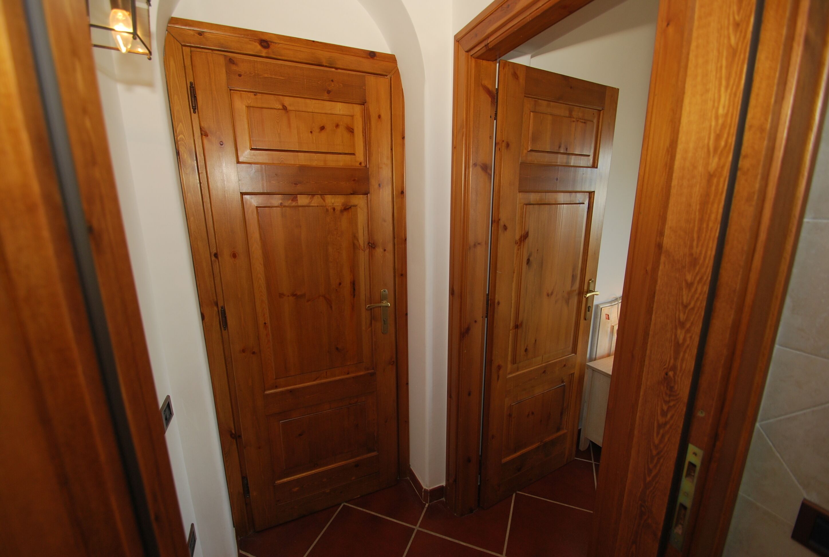 standard room, 1 queen bed, annex building | 1 bedroom, in-room safe, desk, free wifi