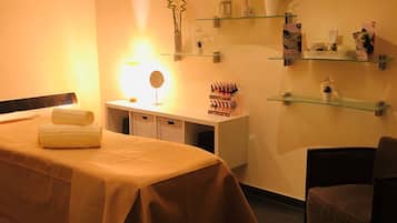 2 treatment rooms, massages