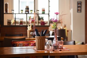 Daily cooked-to-order breakfast for a fee