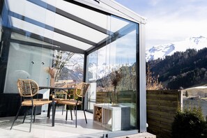 Central Serviced Apartment 2 (Engelbergerstrasse 53, Engelberg, 6390 CH, 700m away from hotel) | Terraza o patio
