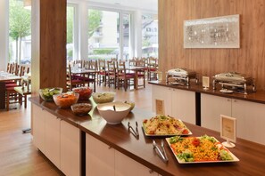 Desayuno a la carta (CHF 18 por persona)