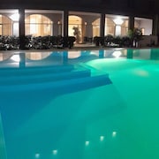 Hotel For You