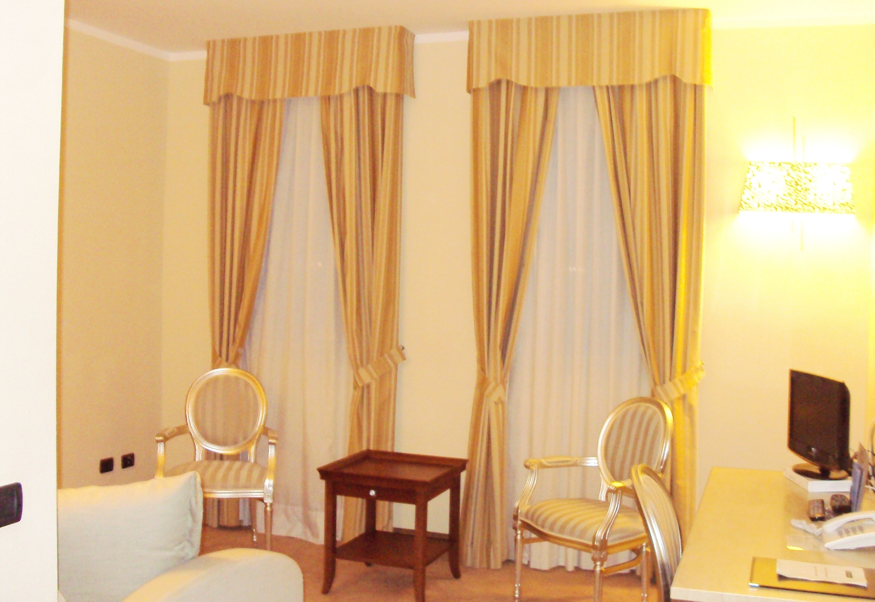 junior suite | living room | 32-inch lcd tv with digital channels, tv