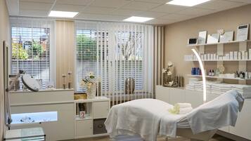 Sauna, 1 treatment room