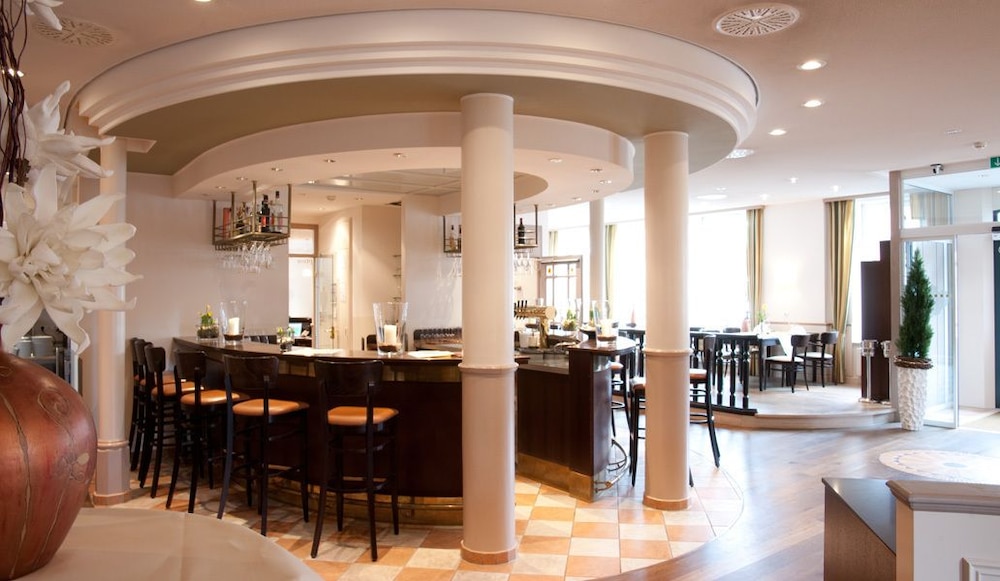 Hotel Von Euch by null