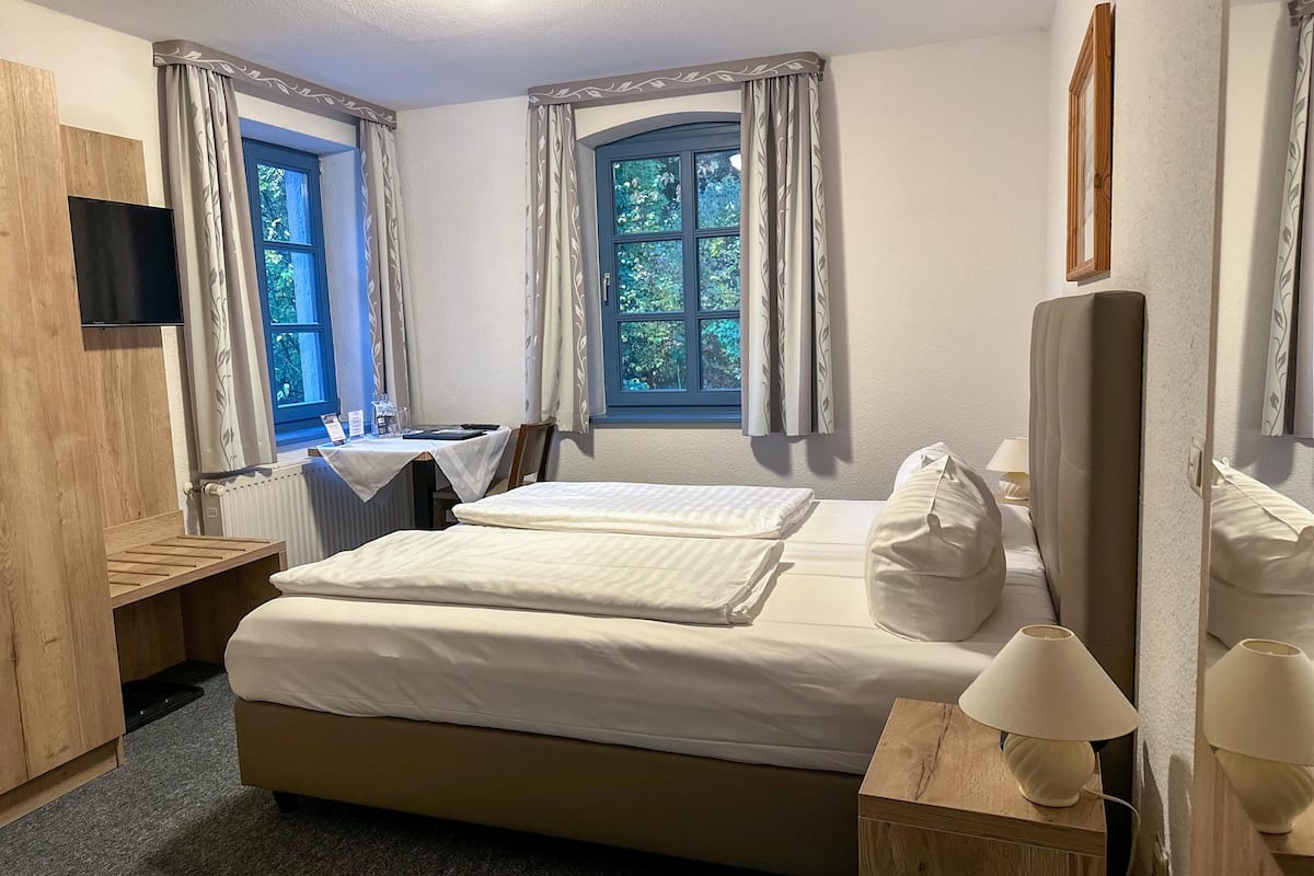 Classic Double Room | Hypo-allergenic bedding, in-room safe, individually decorated