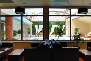 Lobby sitting area - Hotel Indijan (Orebic)