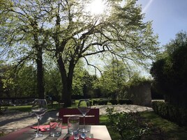 Bar (en el alojamiento)