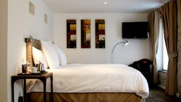 Superior Room | Premium bedding, minibar, individually decorated, individually furnished