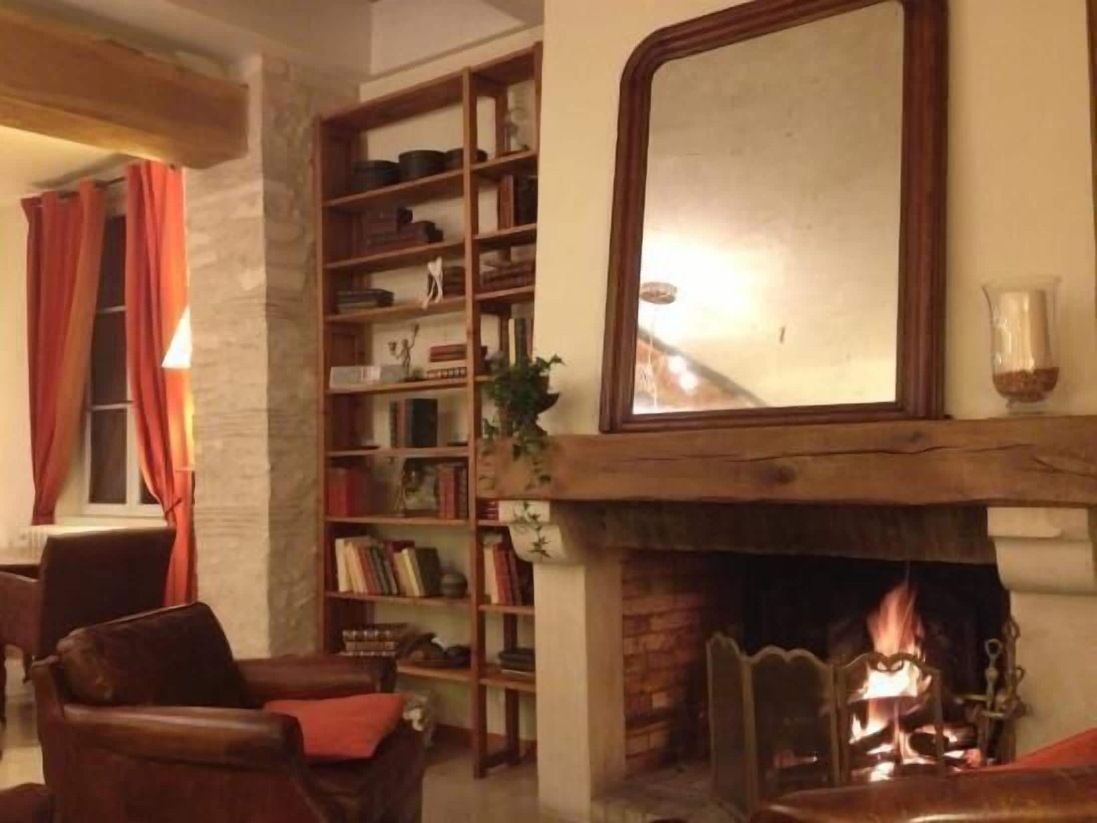 breakfast and dinner served, french cuisine