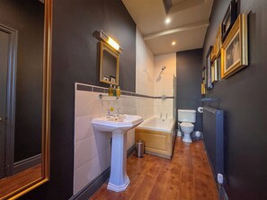 Four Poster Double Room | Bathroom | Free toiletries, hair dryer, towels, soap - The Fat Badger (York)